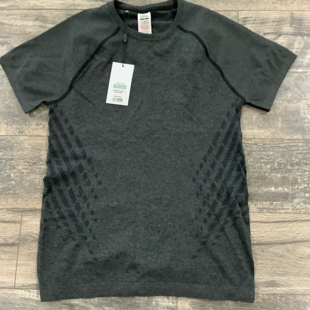 Men’s Gymshark top